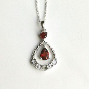 Nwt sterling silver drop Garnet pendant necklace
